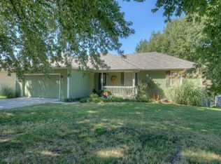 726 Crockett Dr, Webb City, MO 64870