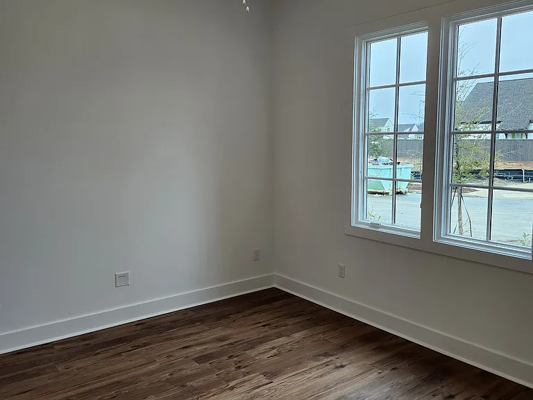 4401 Bloomsbury St — Photo 13