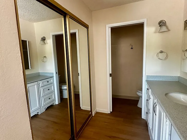 5042 Glide Dr #11 — Photo 13