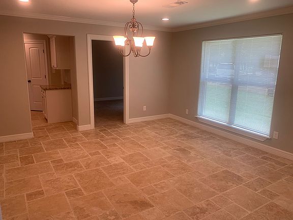 5th image of 1206 E Pineshadows Dr