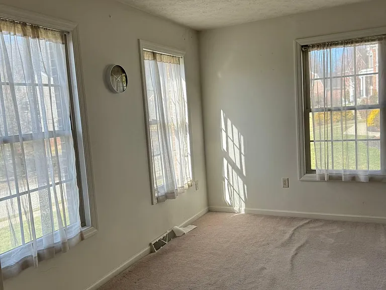 2551 Forest Brook Dr — Photo 1