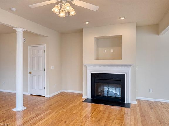 2nd image of 237 Heritage Creek Way