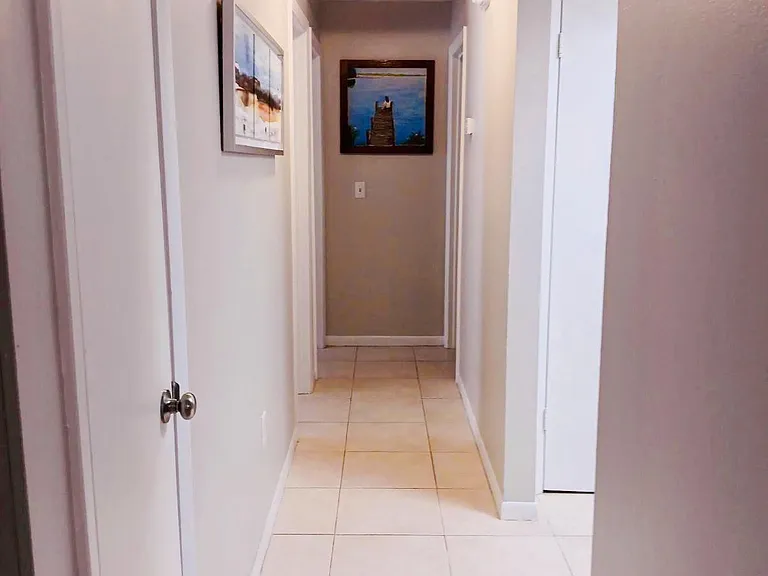 1841 Crystal Grove Dr — Photo 7