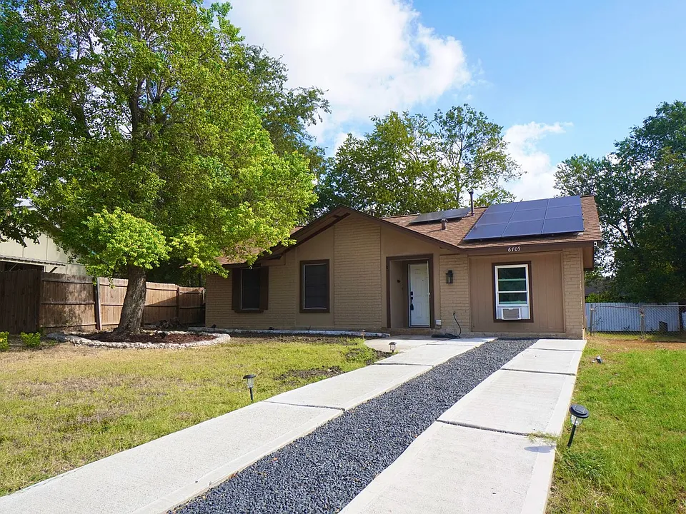 6705 Rockridge Ct