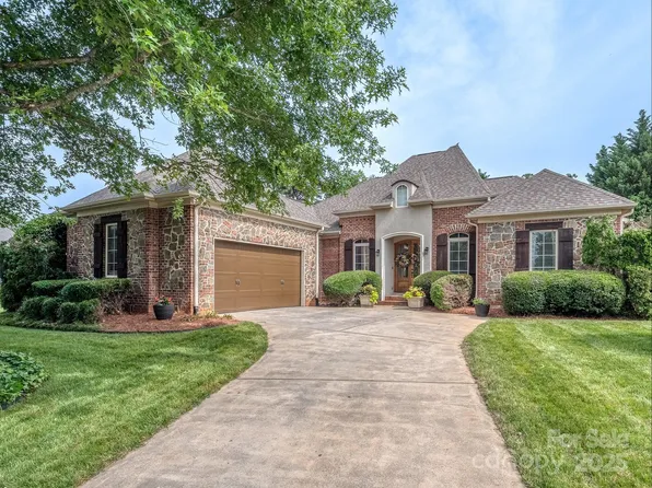 705 Woburn Abbey Dr, Fort Mill, SC 29715