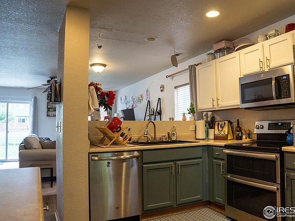 3rd image of 4008 Waterglen Pl