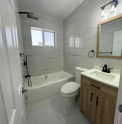 2041 NW 2nd St #2041 Photo 1