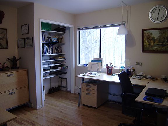 4th image of 71 Halley Dr