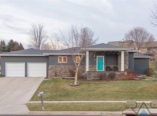 1316 N Vail Dr, Sioux Falls, SD 57110