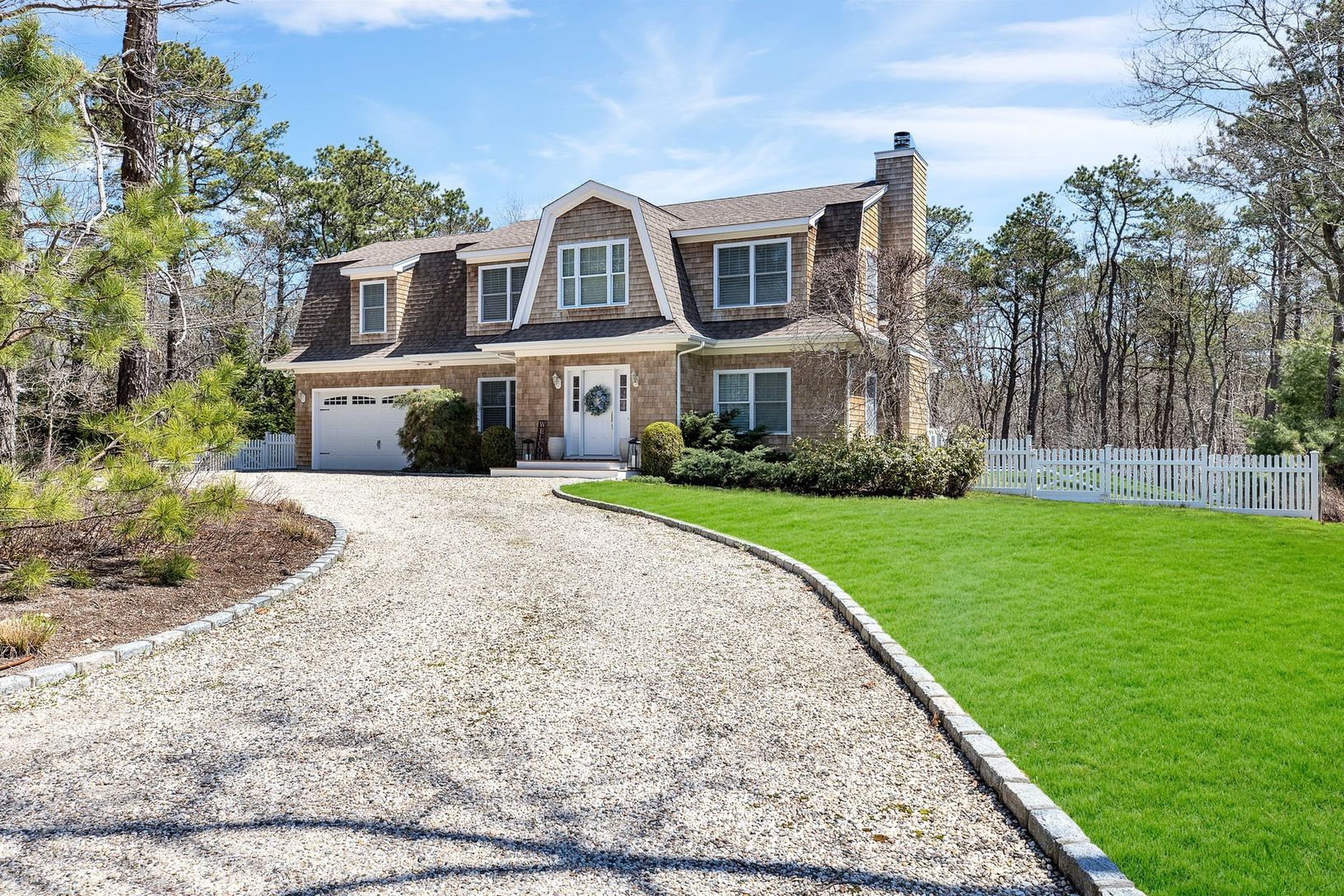  27 Jeffrey Ln
