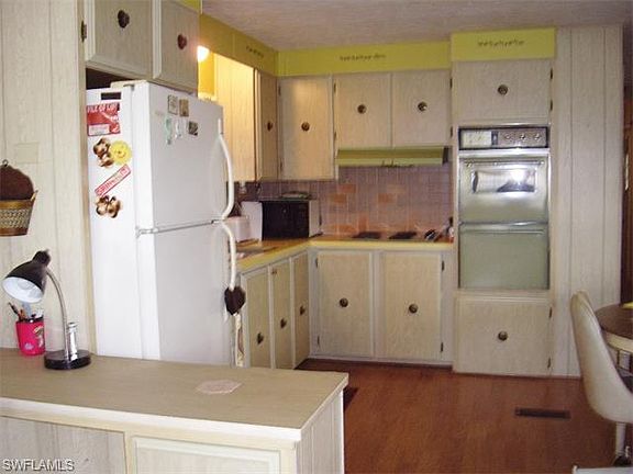 4th image of 2786 Teakwood Blvd