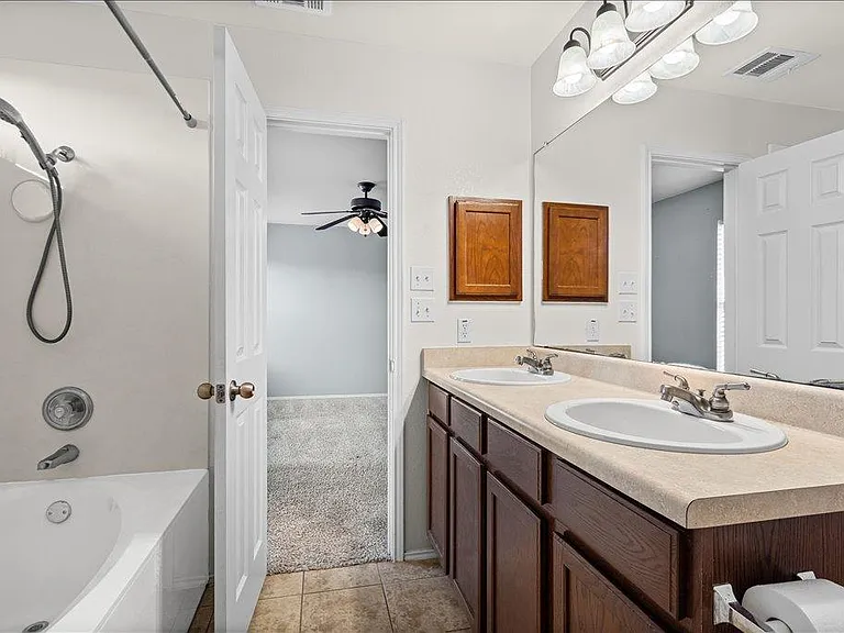 357 Old West Trl — Photo 10