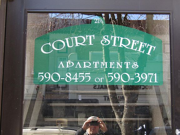 2nd image of 21 1/2 S Court St APT 2