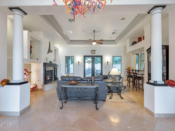 4th image of 311 E WEXFORD Cove