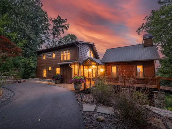 851 Moreland Dr N, Blue Ridge, GA 30513