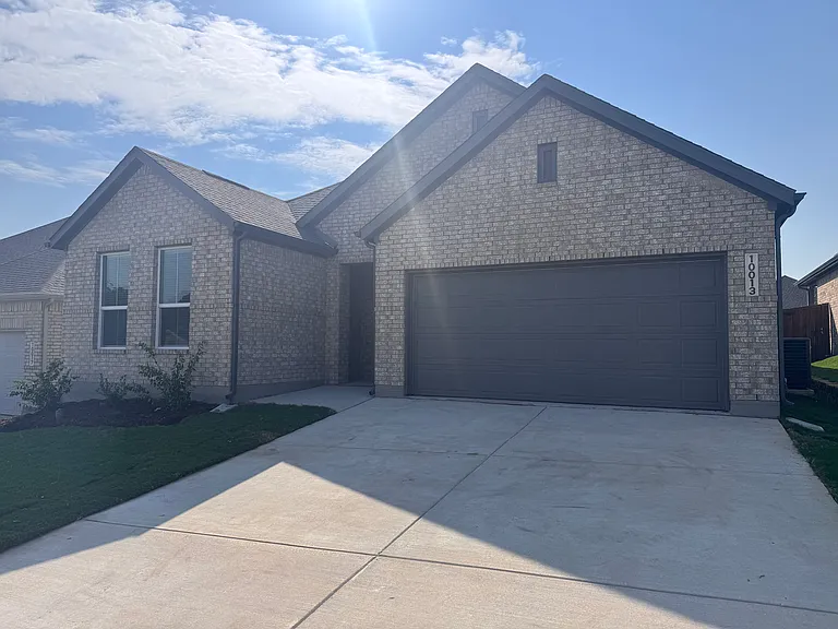 10013 Warlander Dr — Photo 3