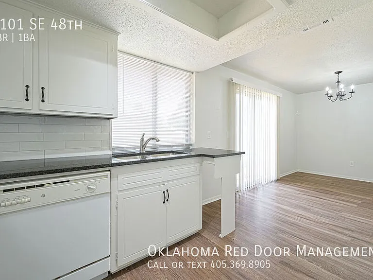 4101 SE 48th St — Photo 1
