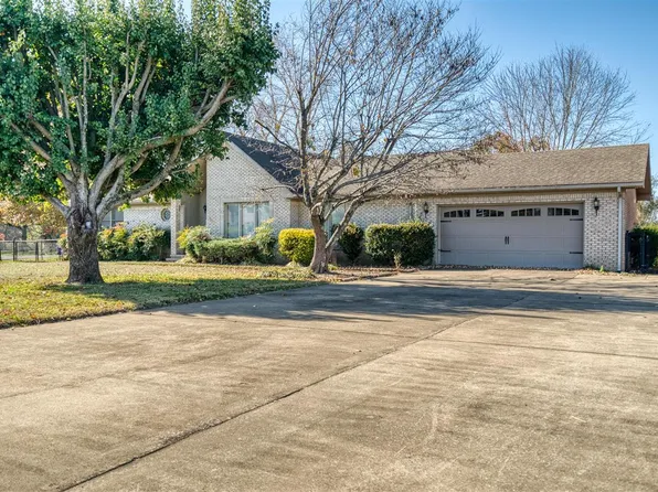 302 Birdie Cir, Russellville, KY 42276