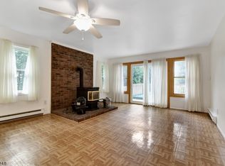 5 Washington St, Landing, NJ 07850