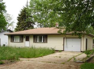 1454 Union Ave, Benton Harbor, MI 49022