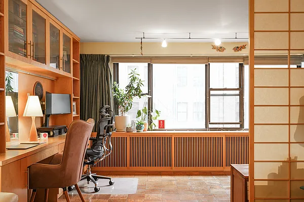 Sold by Mayell LLC | media 9