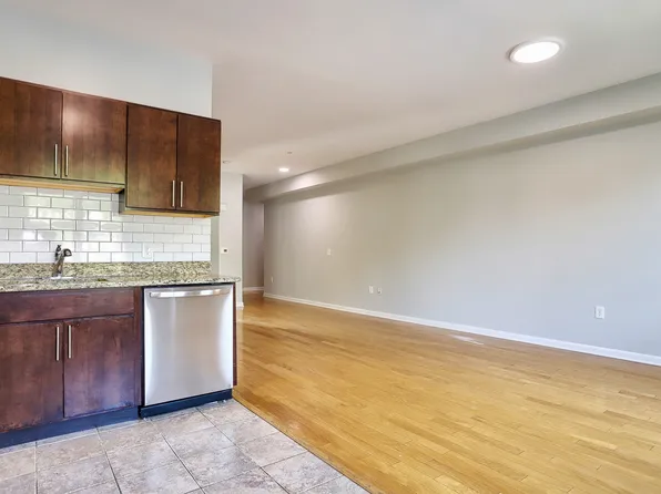 76 Saint Pauls Avenue image 22 of 37