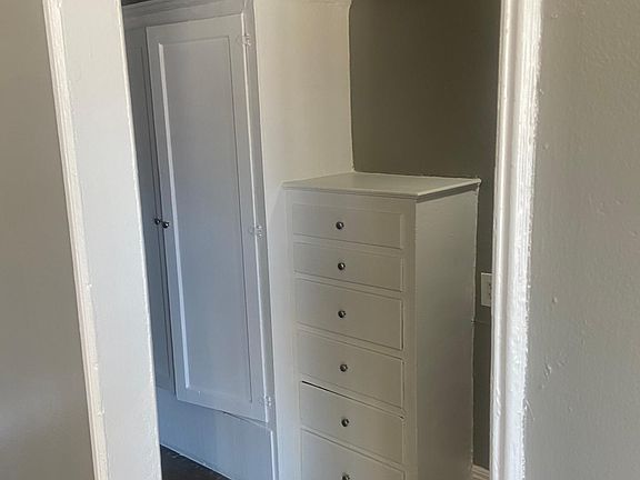 5th image of 5225 Hollywood Blvd #101
