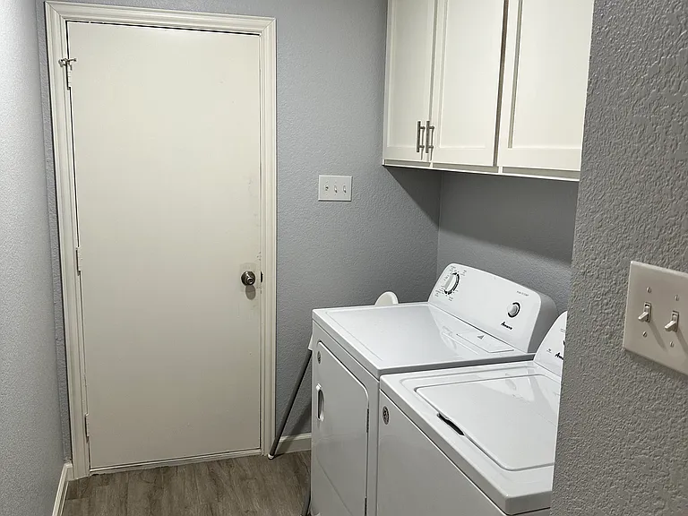 2506 Spring Hill Ln — Photo 24