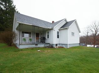 16 Gladesville Rd, Morgantown, WV 26508