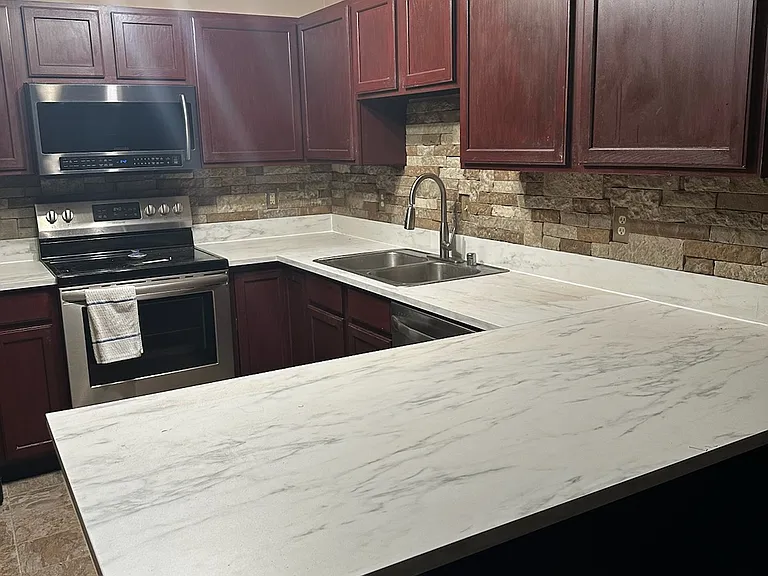 2144 Curtiswood Dr — Photo 2