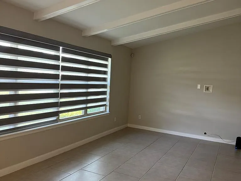 155 Robins Ln — Photo 8
