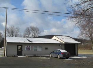 793 Pleasant Valley Rd, Connellsville, PA 15425