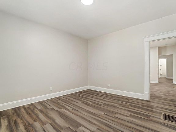 4th image of 296 Dakota Ave