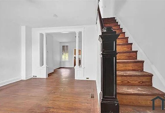 3rd image of 2606 Cecil Ave
