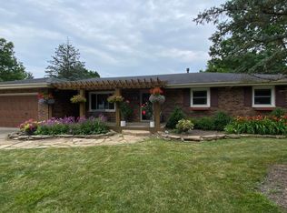 1027 Seneca Dr, Crown Point, IN 46307