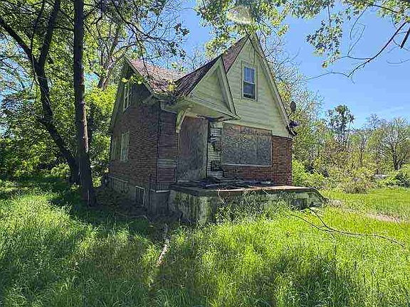 15764 Grayfield