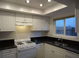 210 Venice Ave APT 2, Huntington Beach, CA 92648