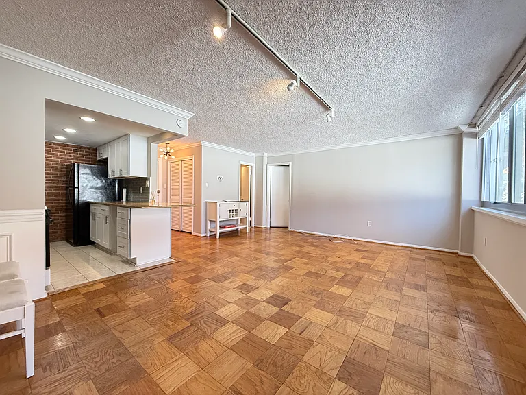 5353 Columbia Pike #310 — Photo 4