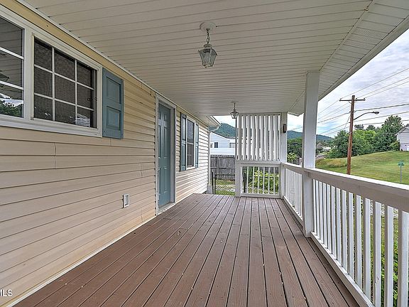5th image of 170 Wilhelm Ave