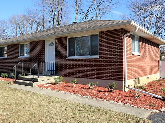 3rd image of 458 Glenview Dr