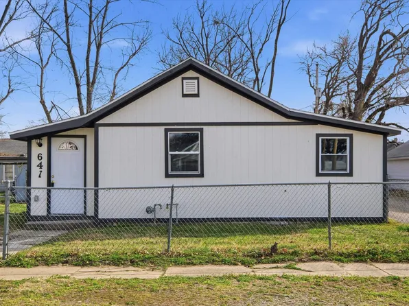 647 NE Grattan St, Topeka, KS 66616