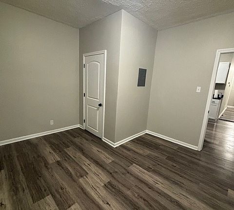 2nd image of 456-460 Locust St #17397394