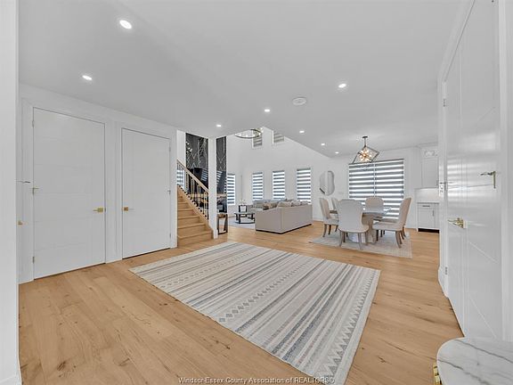 5th image of 3684 Sutton Ave