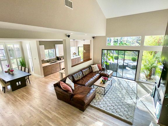 2nd image of 4639 Club View Dr