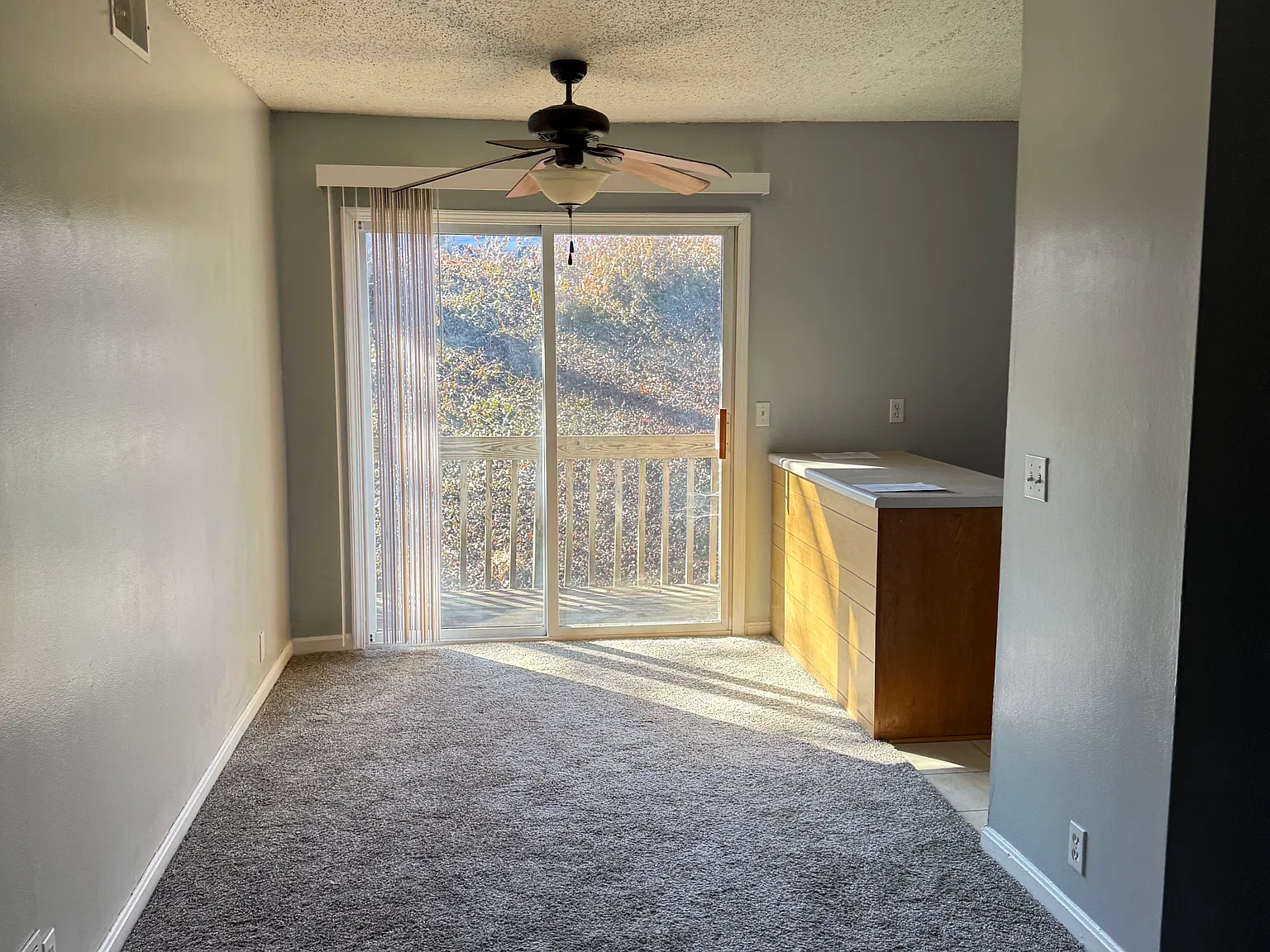 2 bed, 850 sqft, $750 — Photo 2