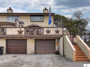 7190 N 78th Ct, Omaha, NE 68122