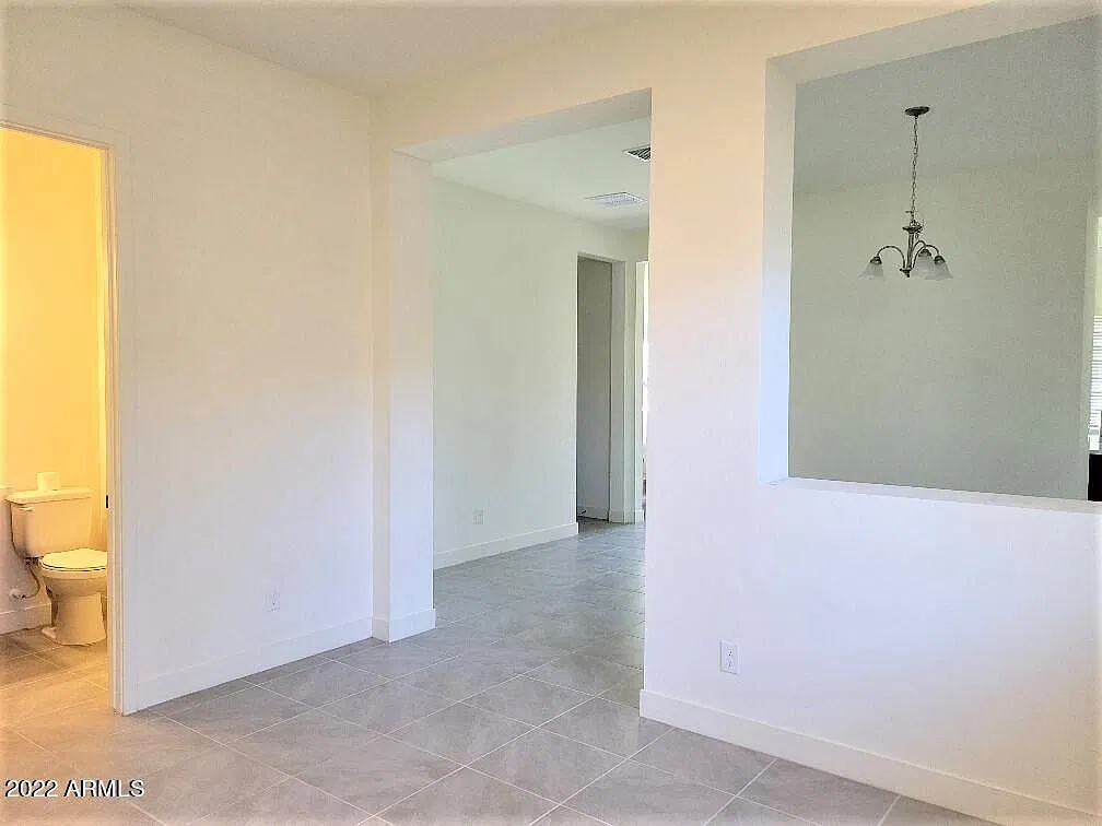 5 bed, 3490 sqft, $3,495 — Photo 4
