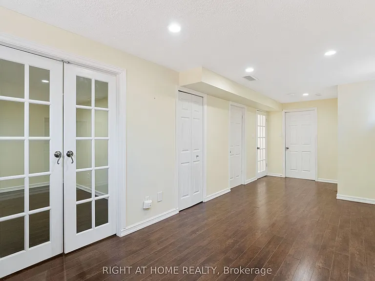 754 Hedgerow Pl — Photo 41