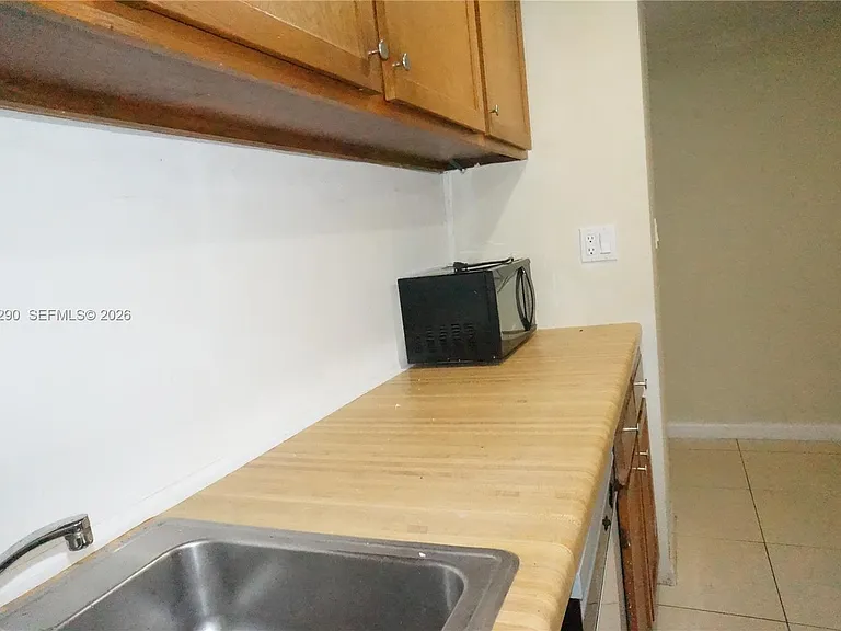 3650 Inverrary Dr #1M — Photo 9