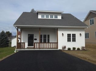 1015 Chambers St, Steelton, PA 17113